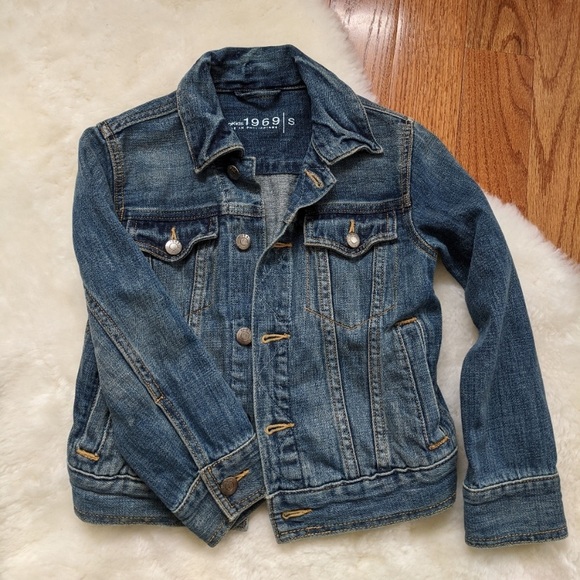 Kid’s gap Jean jacket, size small, boy or girl, barely worn - Picture 3 of 4